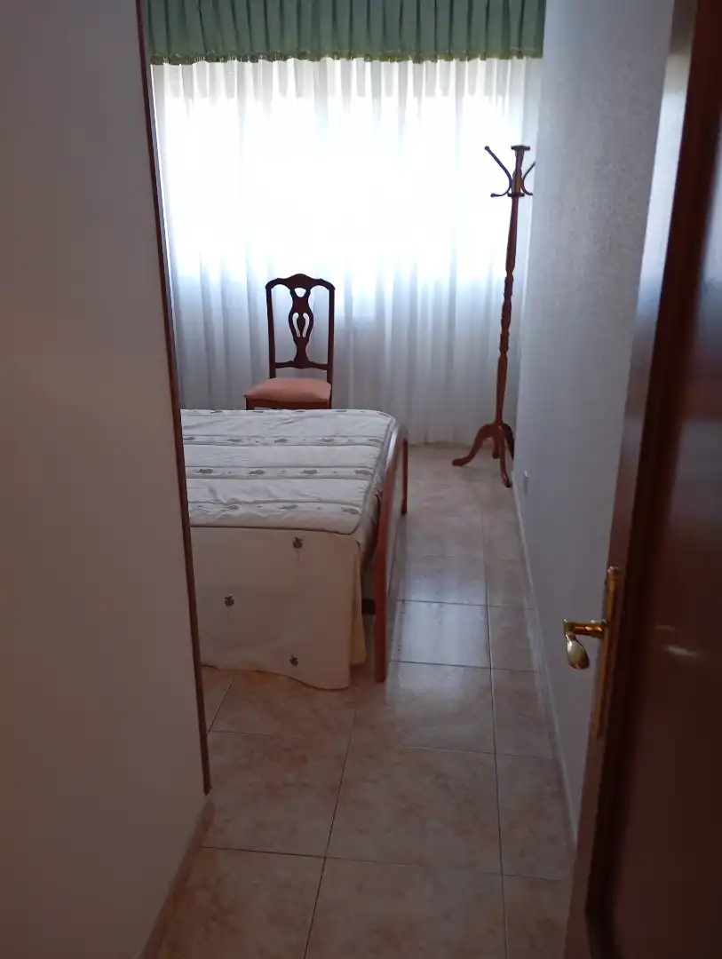 Habitación de Piso en venta en Meruelo con Calefacción, Terraza y Amueblado