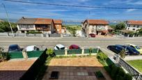 Vista exterior de Casa adosada en venda en Marina de Cudeyo amb Terrassa