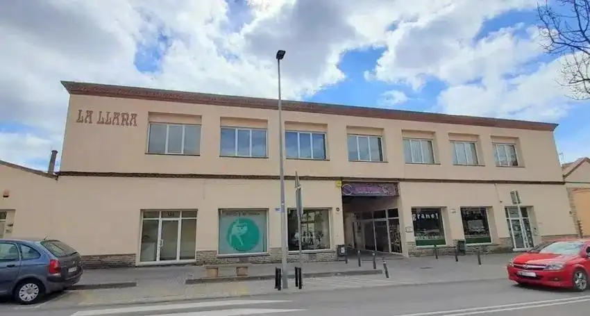 Local comercial en venda a Carrer MONTSERRAT 124