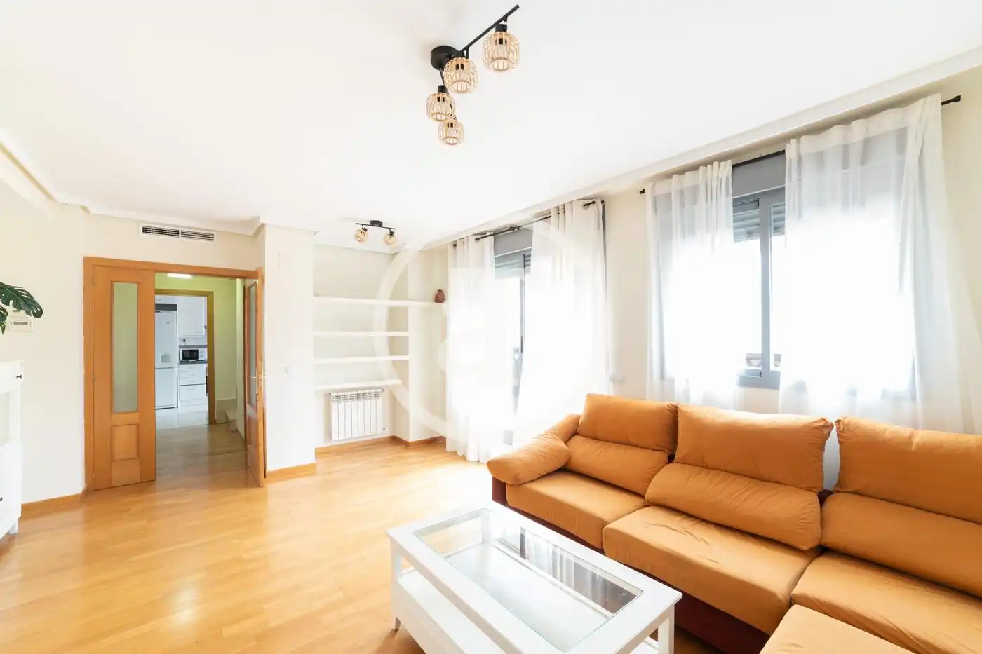 Attic for rent in Calle Fuente Cisneros, Parque Oeste - Fuente Cisneros