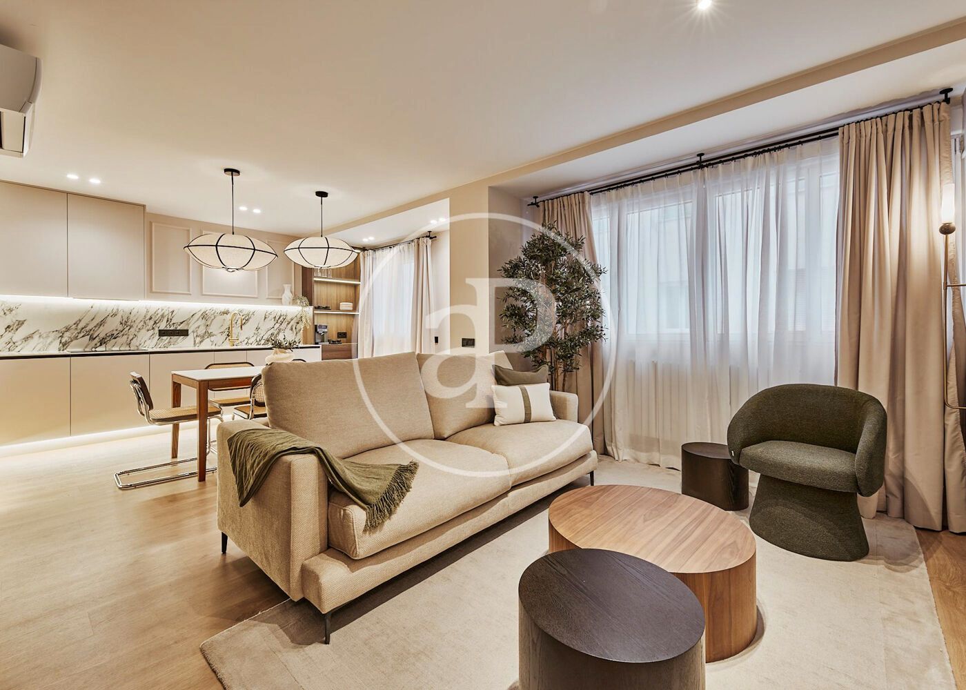 Living room of Flat for sale in  Madrid Capital  with Air Conditioner, Heating and Terrace