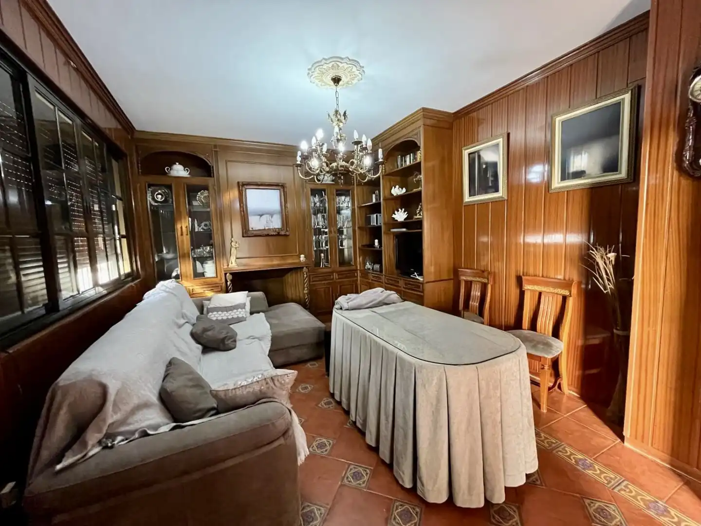 Chalet con piscina en venta en Elvirita, imagen 2