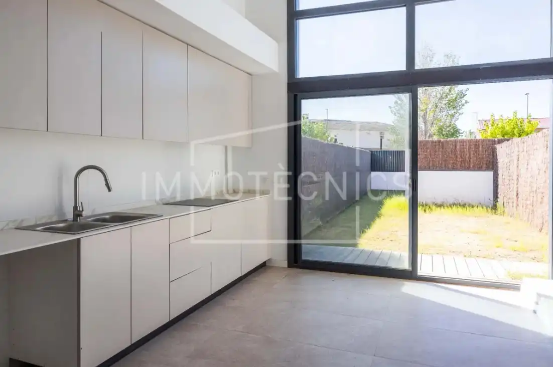 Maison mitoyenne neuf avec jardin à vendre à Carrer Turó de l'Home 45, imagen 5