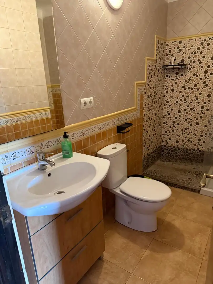 Bathroom of Flat for rent in Benalmádena  with Air Conditioner, Heating and Terrace