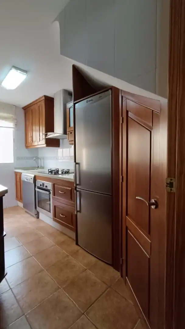 Cocina de Casa adosada de alquiler en La Zubia con Amueblado, Horno y Lavadora