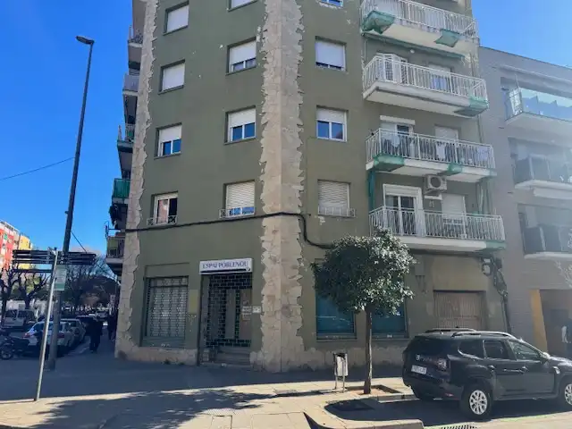 Local comercial en venda a Avinguda del Mediterrani 76