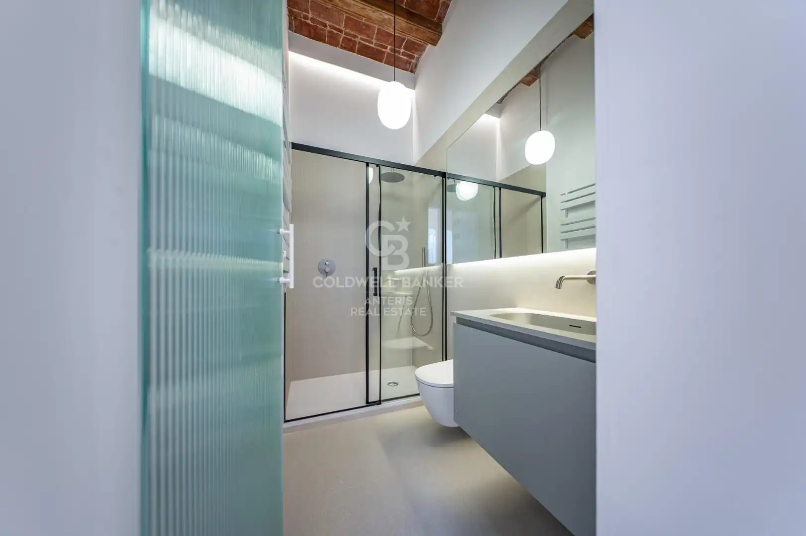 Baño de Piso en venta en Barcelona con Aire acondicionado, Calefacción y Balcón