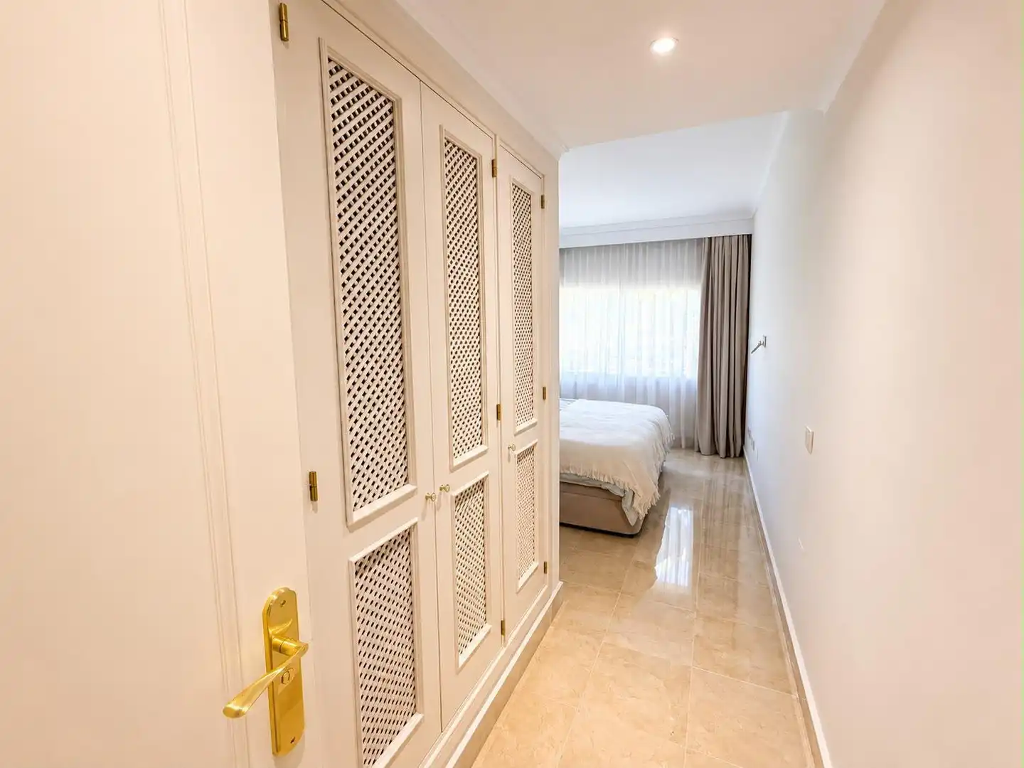 Ground floor for rent in Marbella  with Air Conditioner, Terrace and Swimming Pool