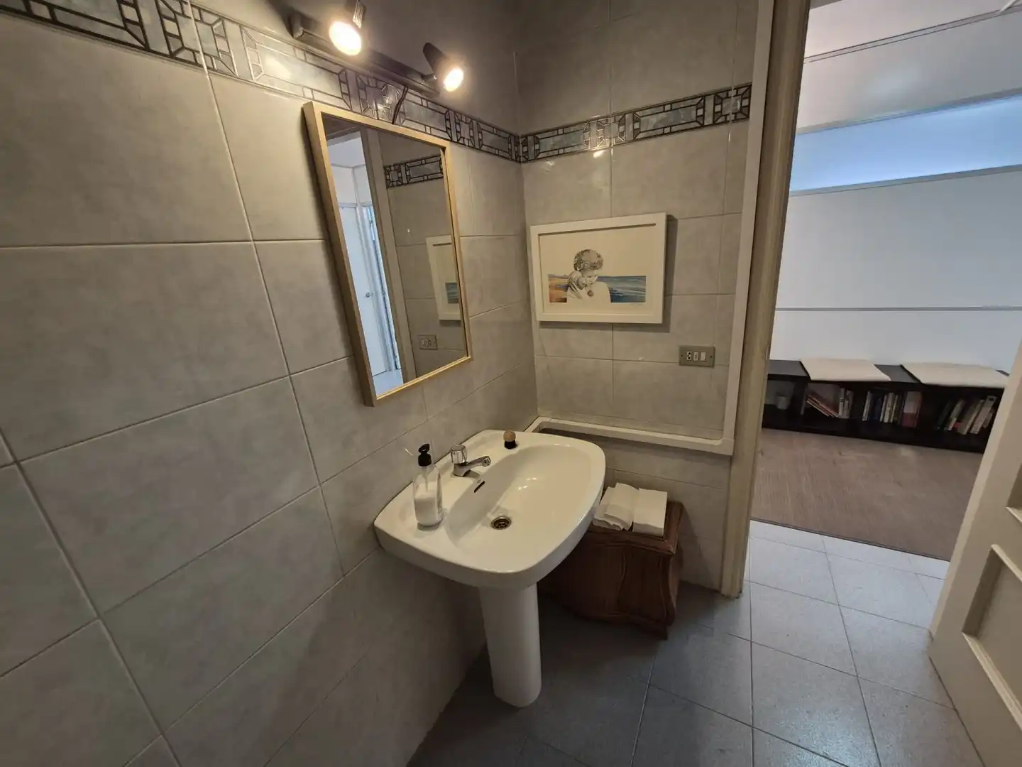 Bathroom of Office for rent in Castellón de la Plana / Castelló de la Plana  with Air Conditioner