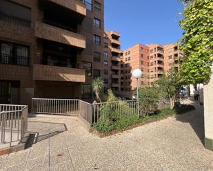 Vista exterior de Àtic en venda en  Granada Capital amb Aire condicionat, Calefacció i Piscina comunitària