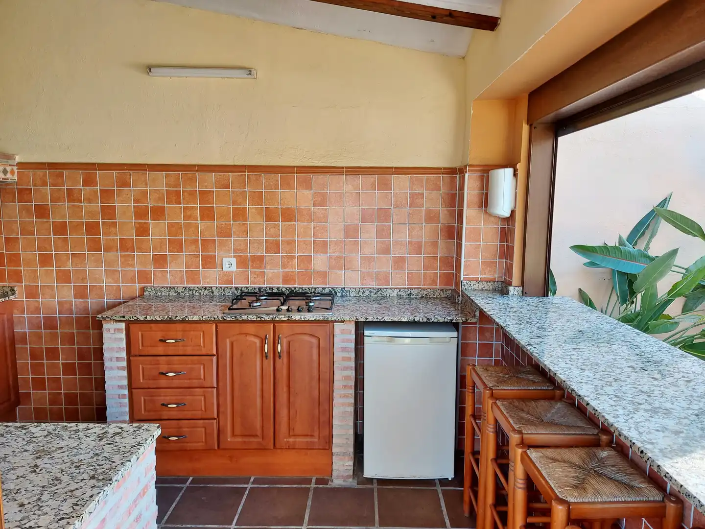 Cuina de Casa o xalet en venda en La Pobla de Vallbona amb Aire condicionat, Calefacció i Jardí privat