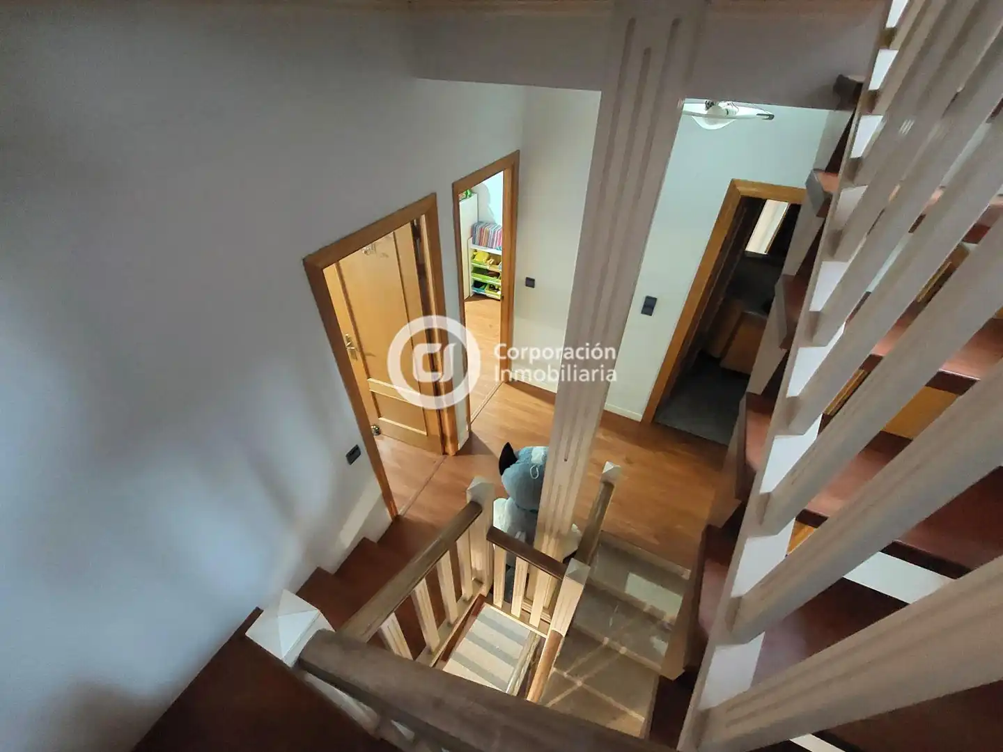 Maisonette zum Verkauf in Lorca mit Heizung, Privatgarten und Abstellraum