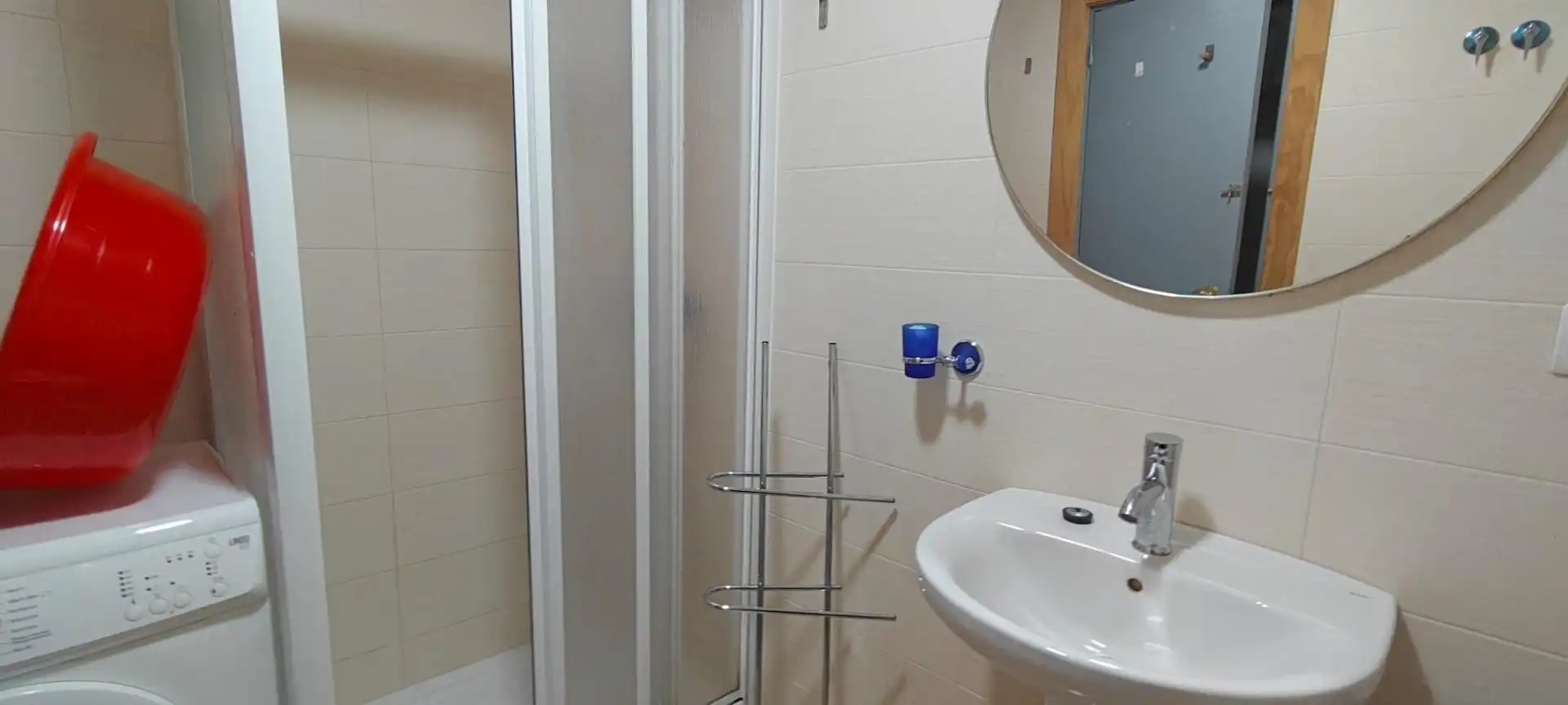 Bany de Estudi de lloguer en Granada amb Moblat