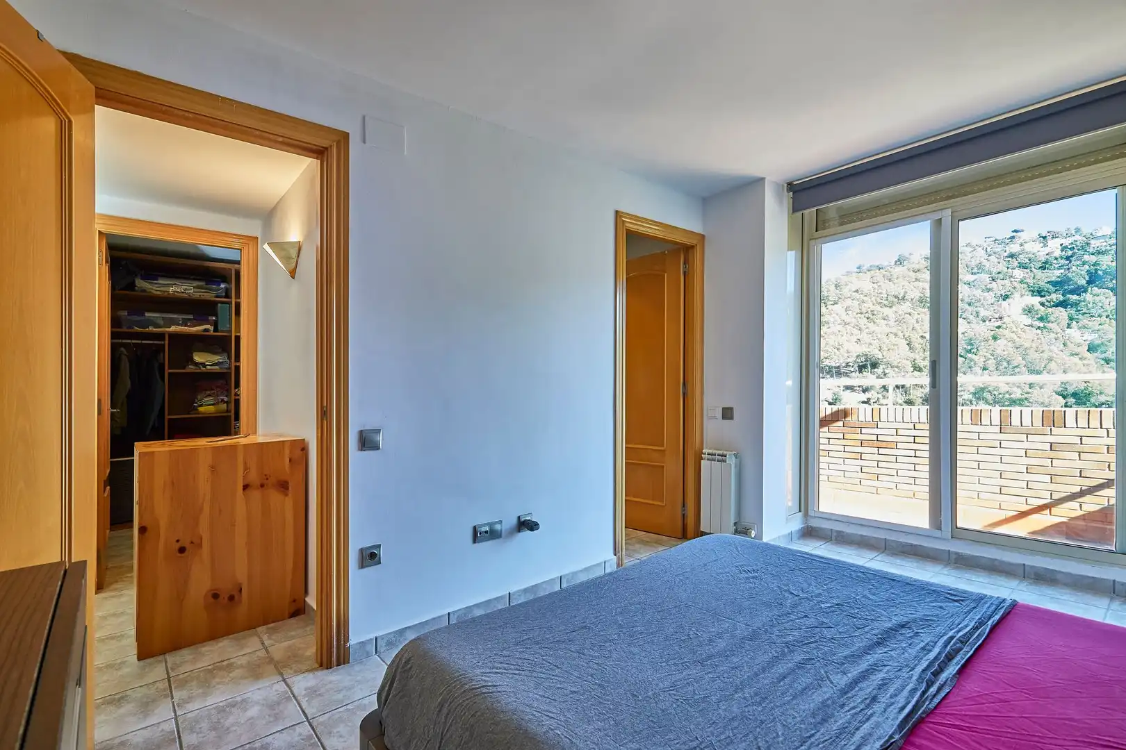 Dormitori de Casa adosada en venda en Torrelles de Llobregat amb Calefacció, Jardí privat i Terrassa