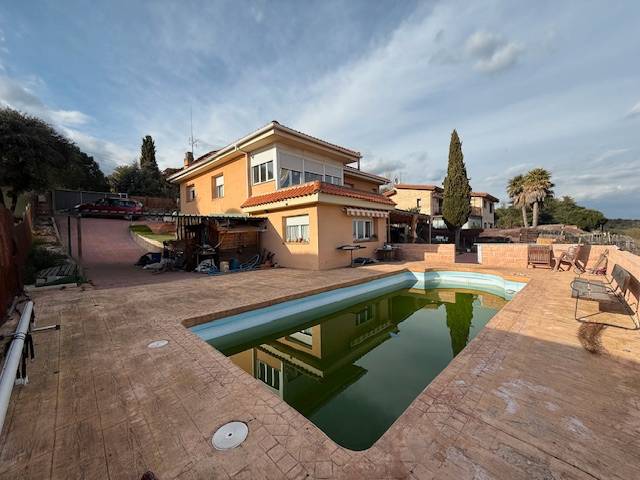Casa-chalet en Venta en Calle Zorro, 3 en Pino Alto - Navarredonda