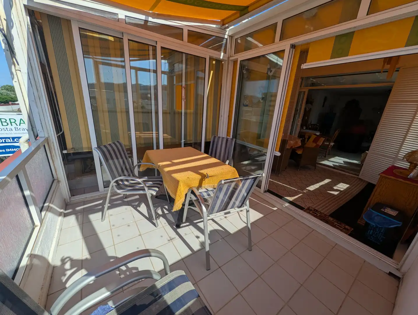 Terrasse von Wohnungen zum Verkauf in Roses mit Klimaanlage, Terrasse und Möbliert