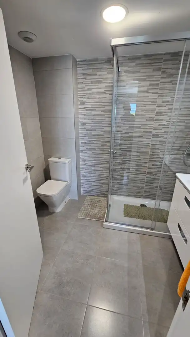 Bathroom of Apartments for rent in Torrent  with Air Conditioner, Heating and Parquet flooring