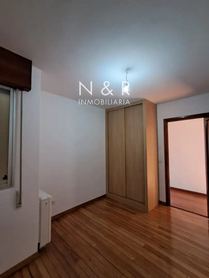 Bedroom of Flat for rent in Santiago de Compostela   with Heating and Terrace