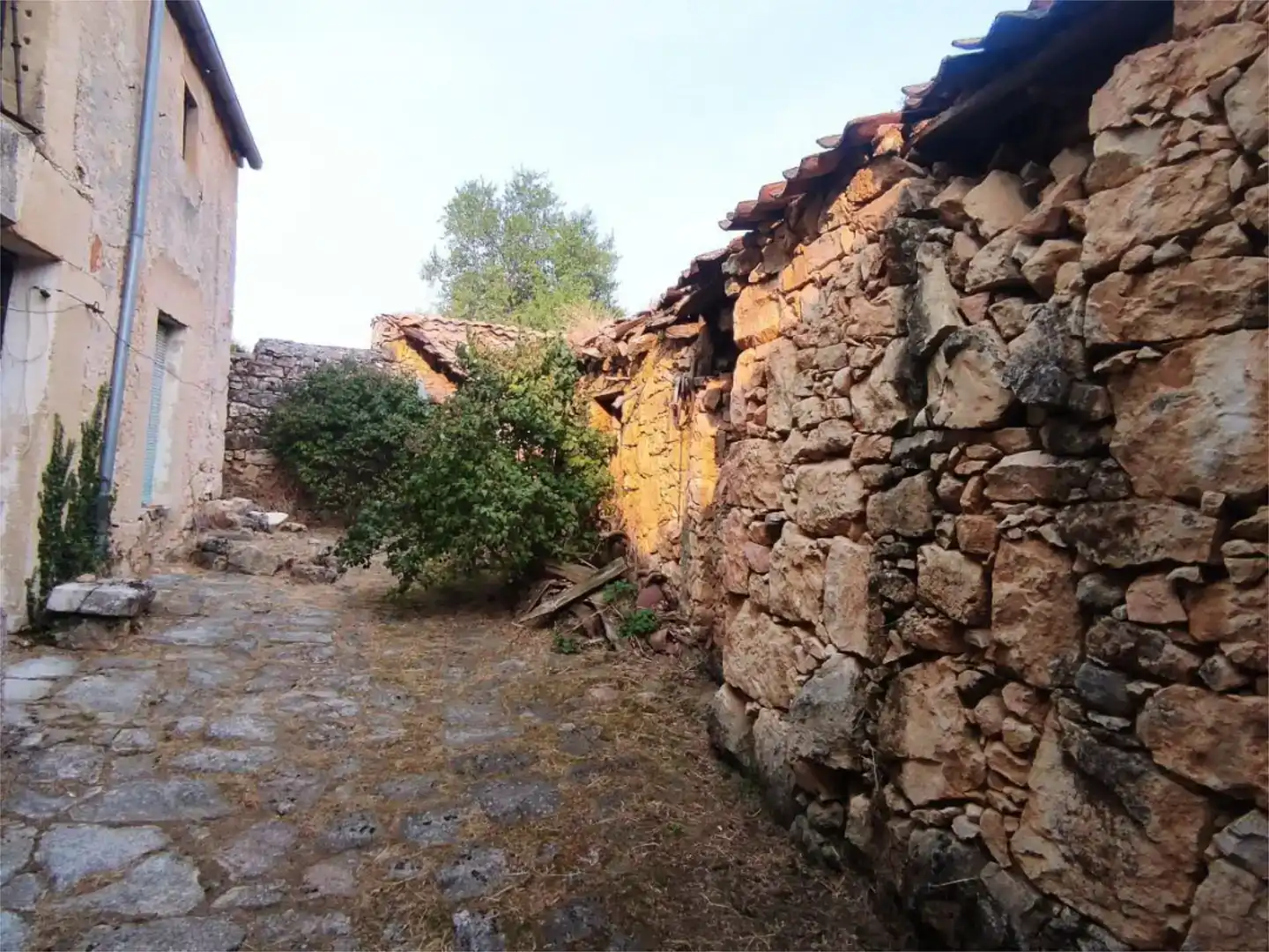 Vista exterior de Pis en venda en Valleruela de Sepúlveda amb Traster