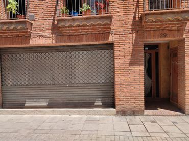 Locale commerciale in vendita a Calle Bellaire