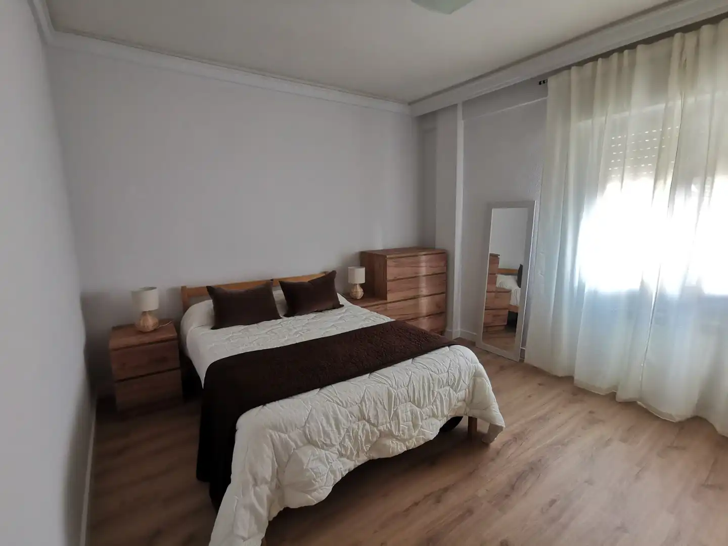Schlafzimmer von Wohnung zur Miete in Salamanca mit Heizung, Parkett und Möbliert