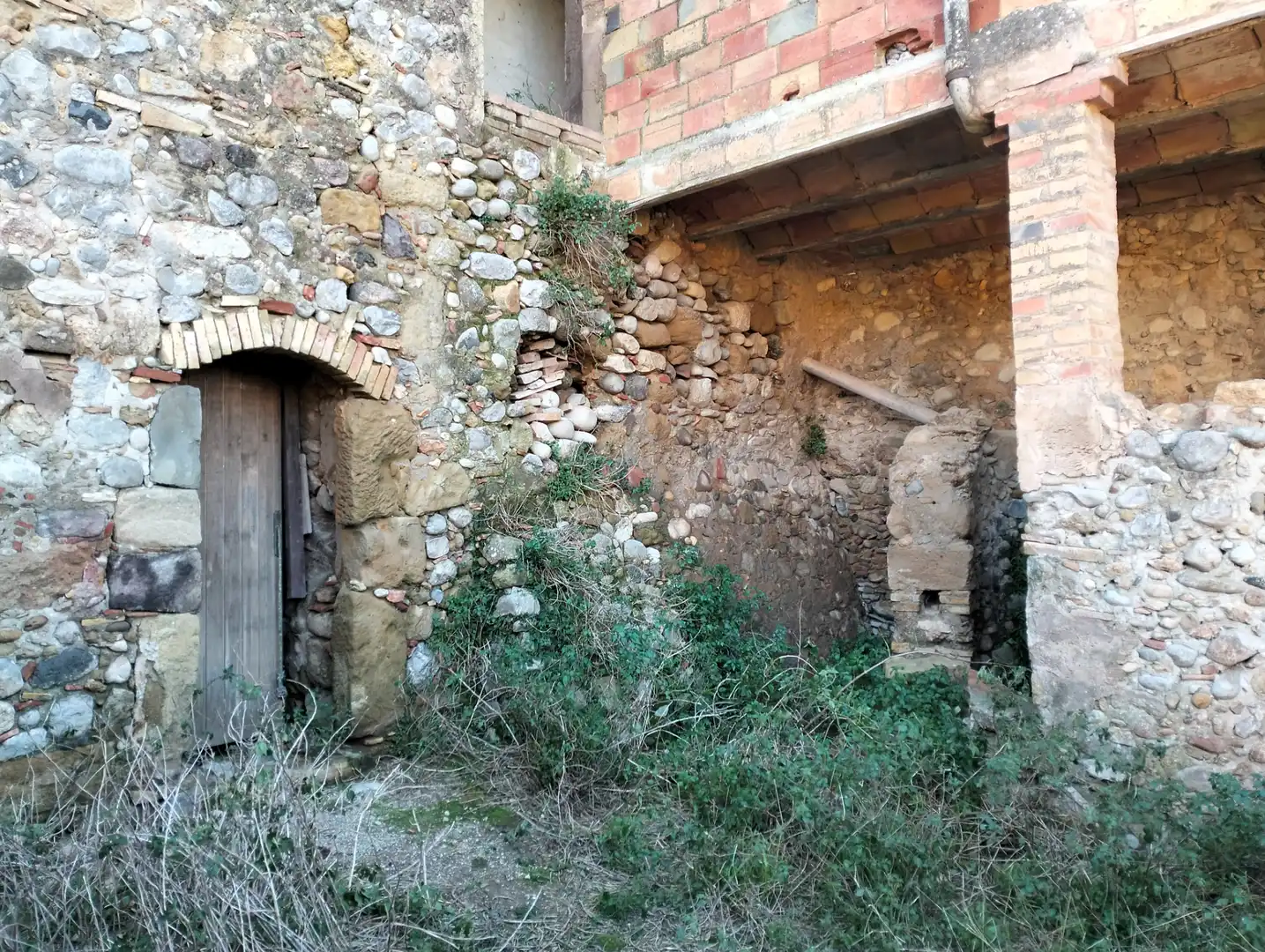 Casa adosada en venta en Bàscara con Jardín privado, Terraza y Balcón