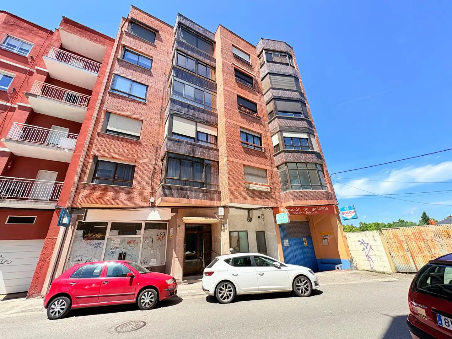 Außenansicht von Wohnung zum Verkauf in Ponferrada mit Terrasse und Möbliert