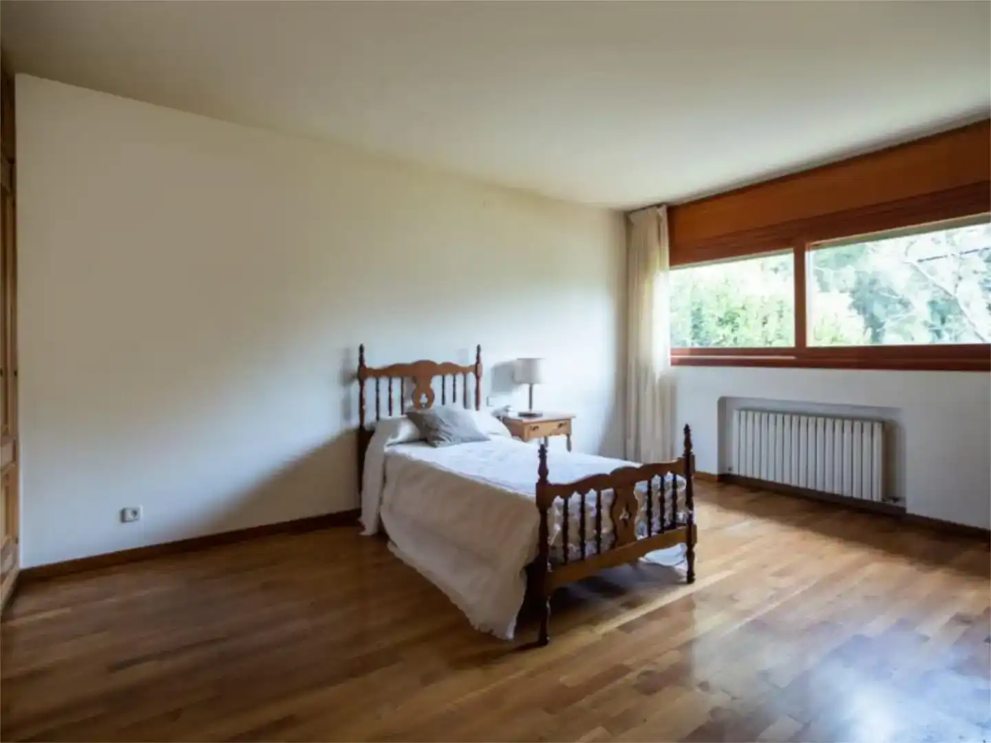 Dormitori de Casa o xalet en venda en Esplugues de Llobregat