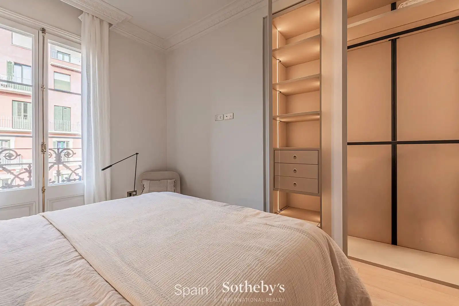 Apartament amb ascensor en venda a Gran Via de les Corts Catalanes, imagen 34