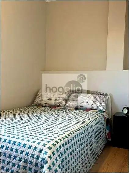 Bedroom of Flat for rent in Sevilla  with Air Conditioner, Heating and Terrace