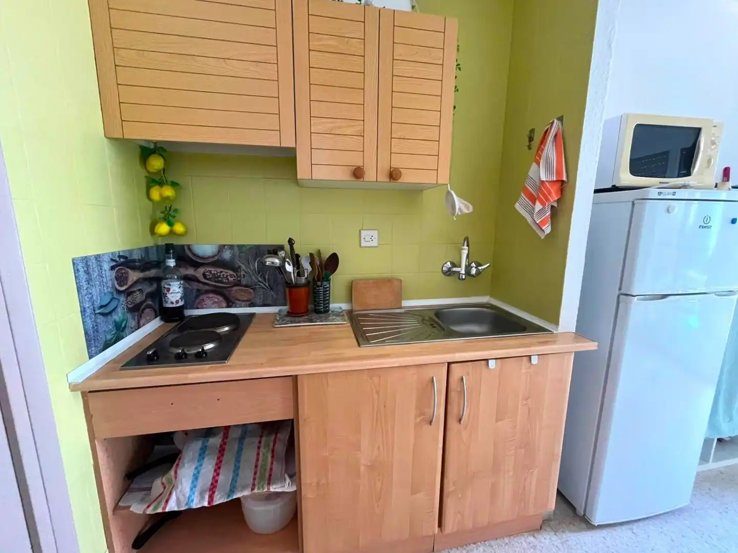 Kitchen of Apartments for sale in Roses  with Terrace, Furnished and Community pool