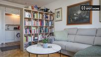 Living room of Flat to rent in  Madrid Capital  with Air Conditioner and Balcony