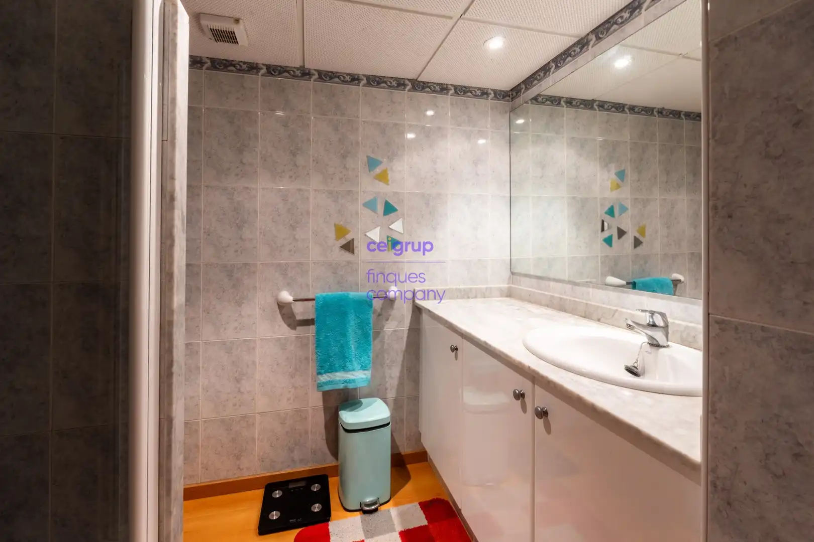 Badezimmer von Erdgeschoss zum Verkauf in Llançà mit Heizung und Terrasse