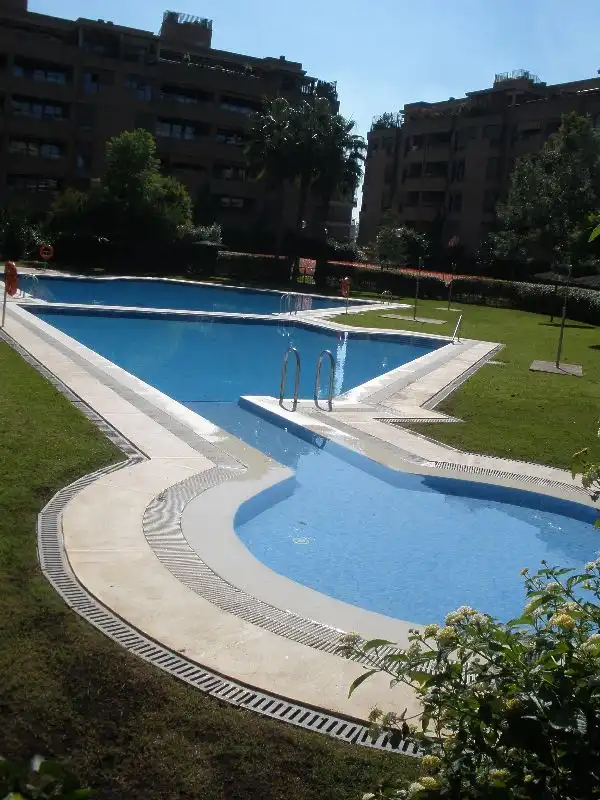 Schwimmbecken von Wohnung zur Miete in Valencia mit Klimaanlage, Heizung und Terrasse