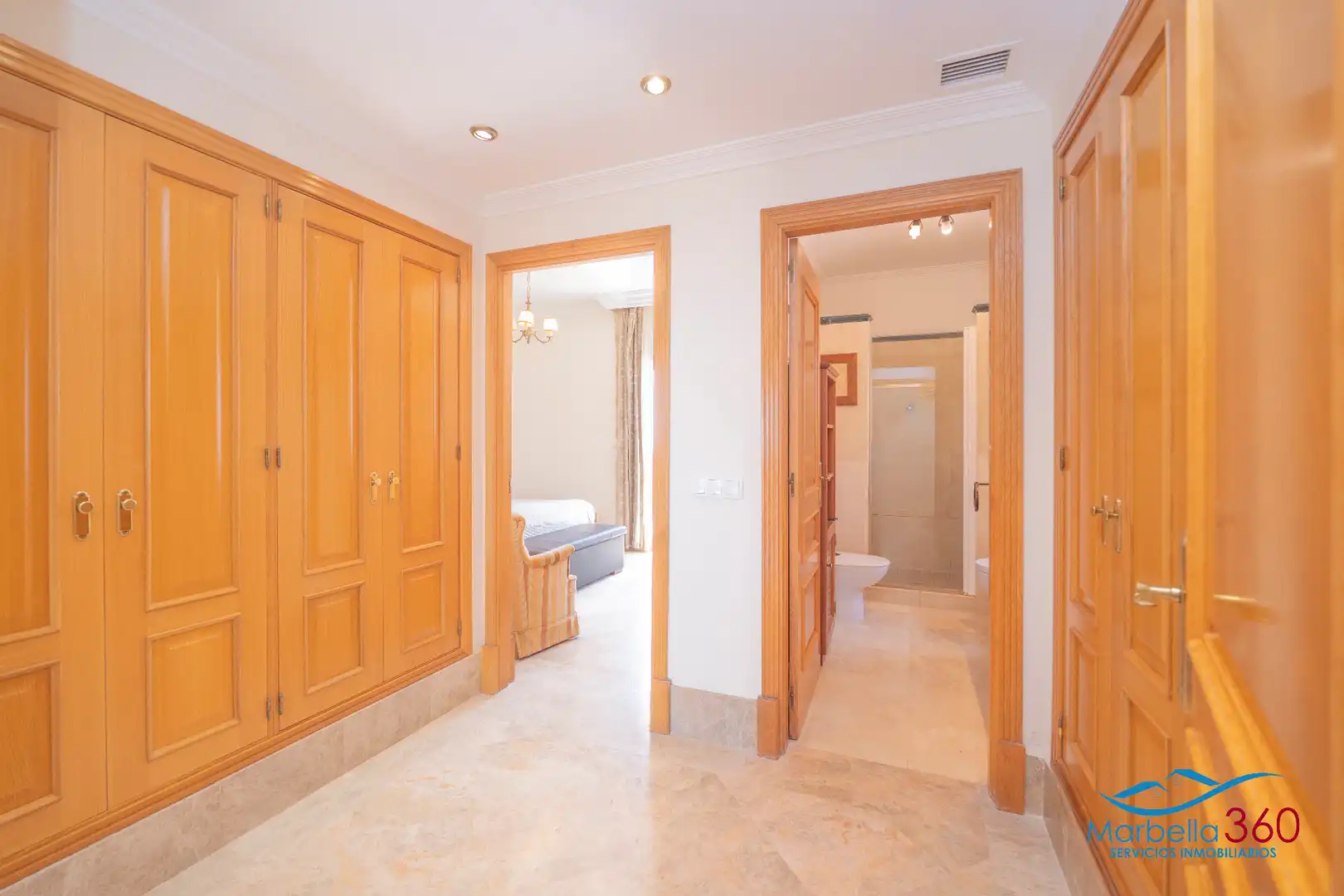 Casa adosada en venta en Marbella con Aire acondicionado, Calefacción y Jardín privado