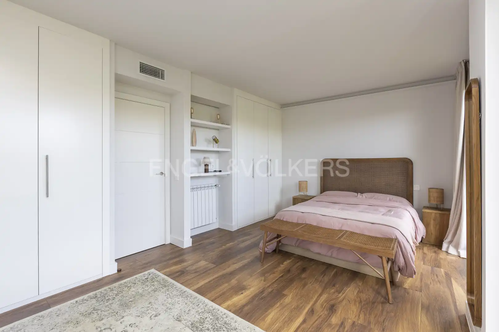 Bedroom of Flat for rent in La Moraleja  with Air Conditioner, Heating and Private garden