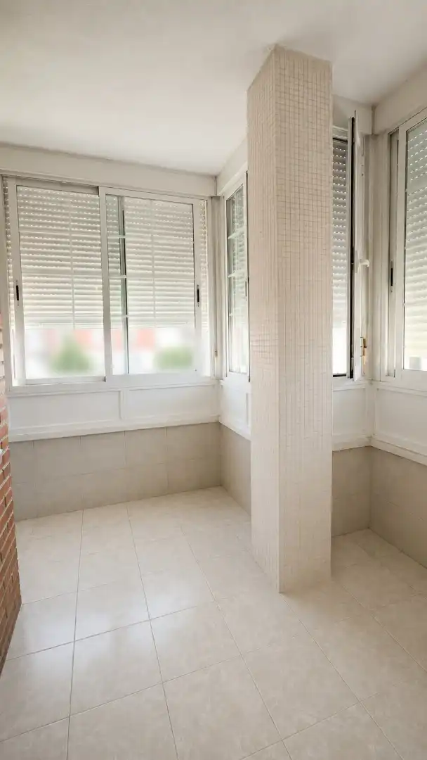 Bathroom of Flat for sale in Parla  with Air Conditioner, Heating and Terrace
