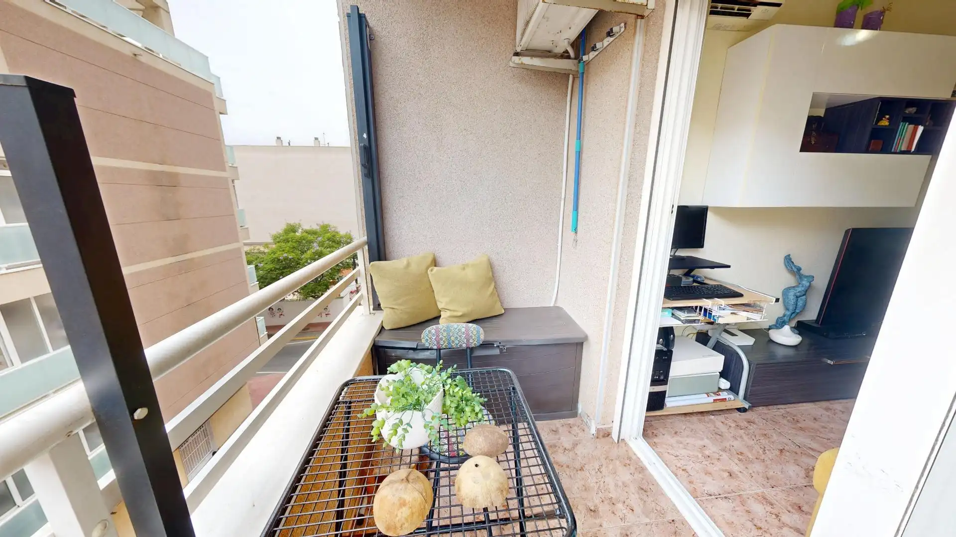 Terrassa de Apartament en venda en Torrevieja amb Aire condicionat, Calefacció i Moblat