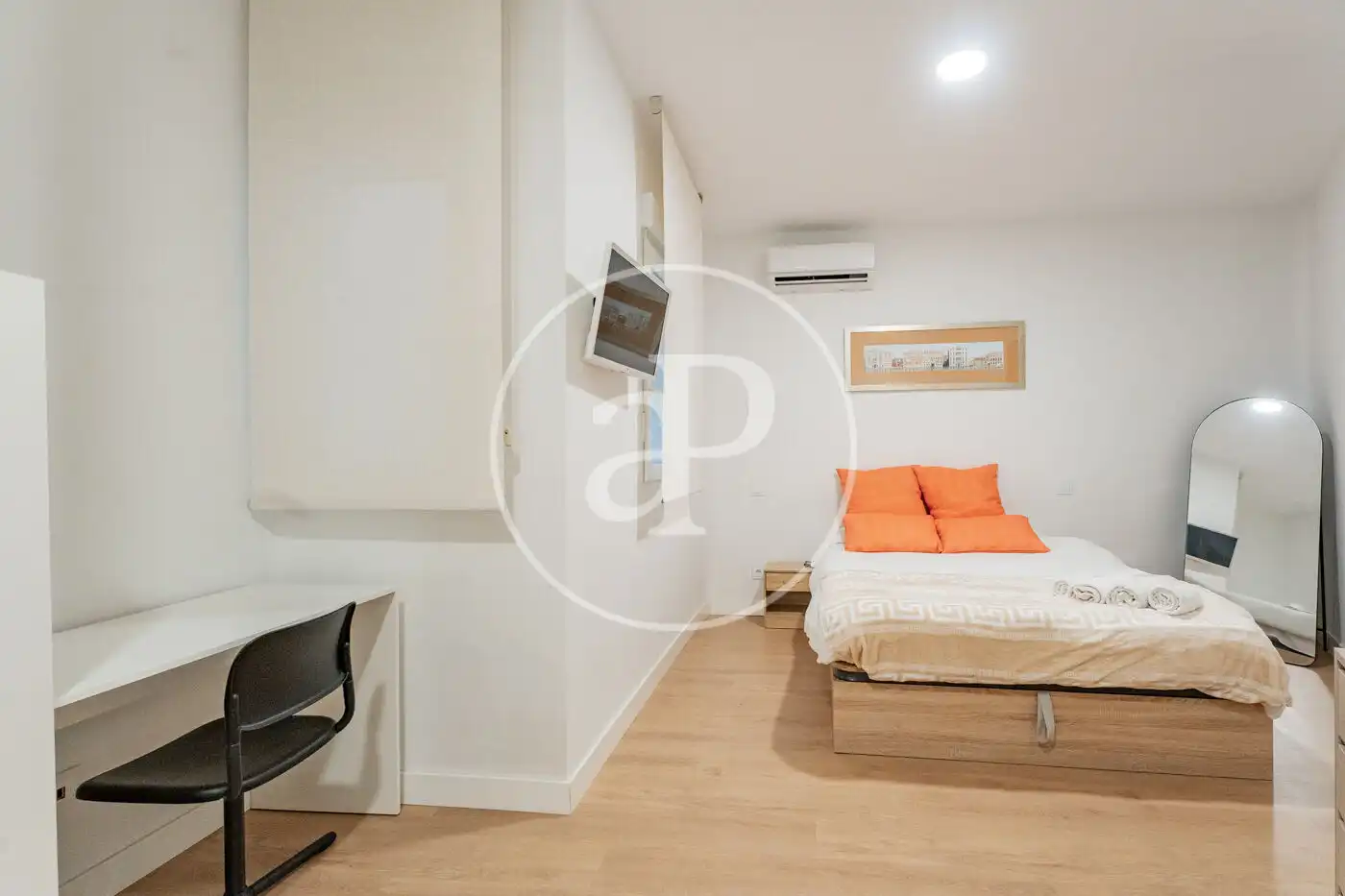 Bedroom of Flat for sale in Madrid  with Air Conditioner, Heating and Furnished