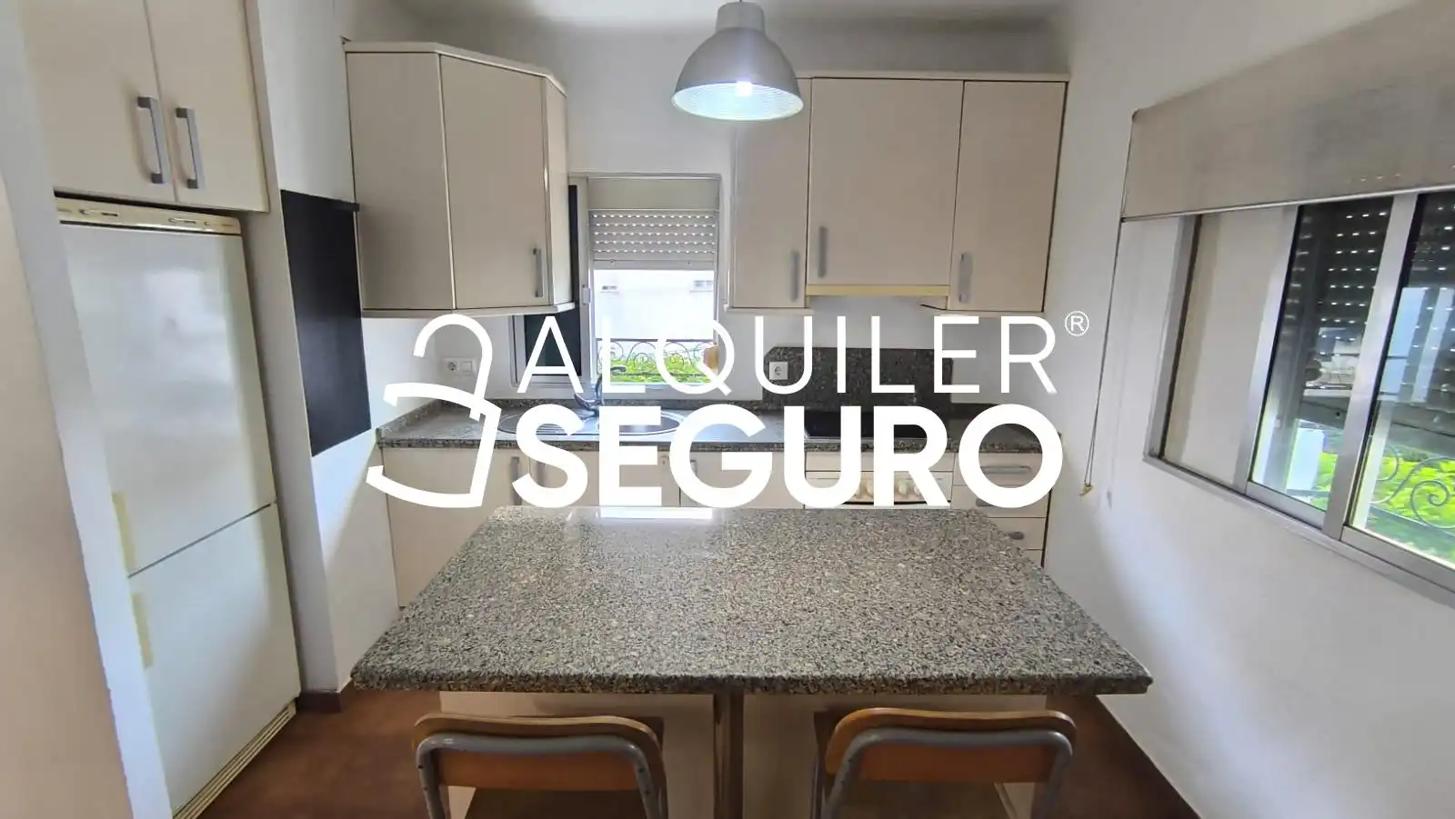Kitchen of Study for rent in Sevilla  with Air Conditioner and Furnished