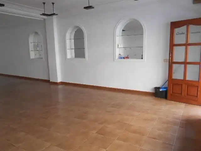 Local comercial en venda a Calle Marcelino González, imagen 3
