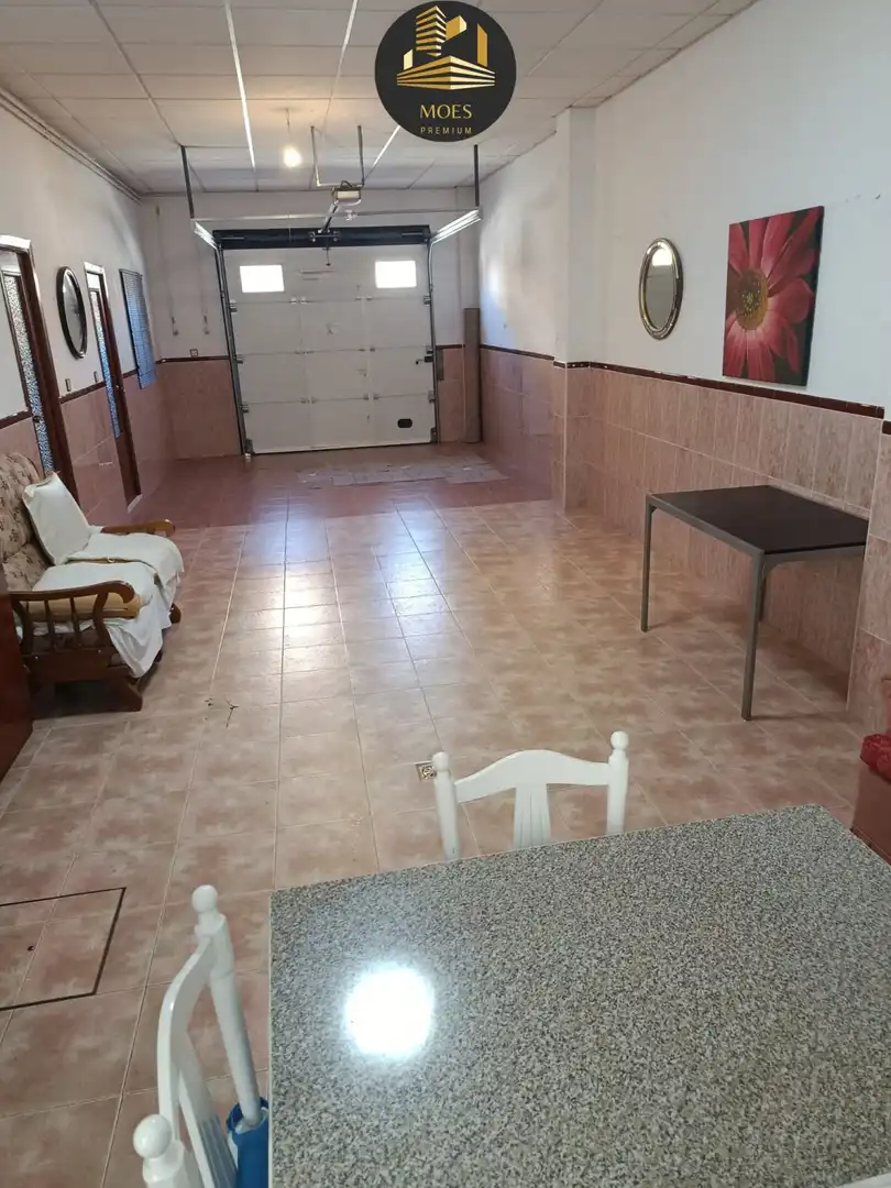 Piso con ascensor en venta en Martos, imagen 2