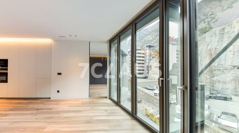 Foto 3 de Piso en venta en Avenida Meritxell, Centro, Andorra la Vella