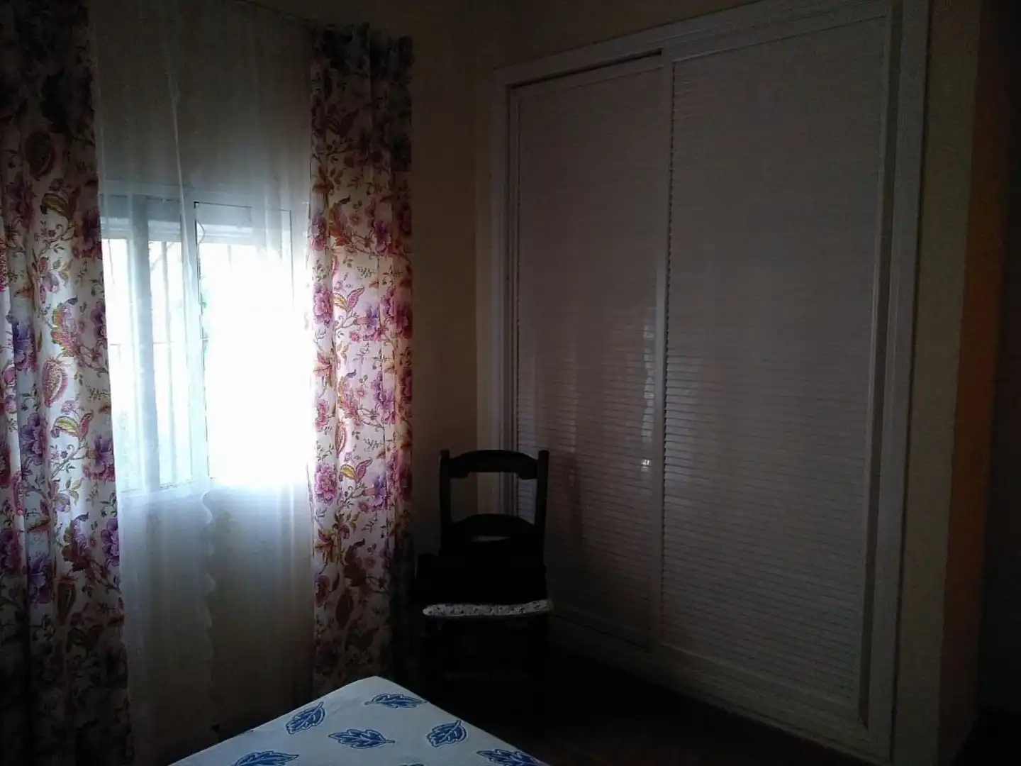 Dormitori de Casa o xalet en venda en Sanlúcar la Mayor amb Aire condicionat, Calefacció i Jardí privat
