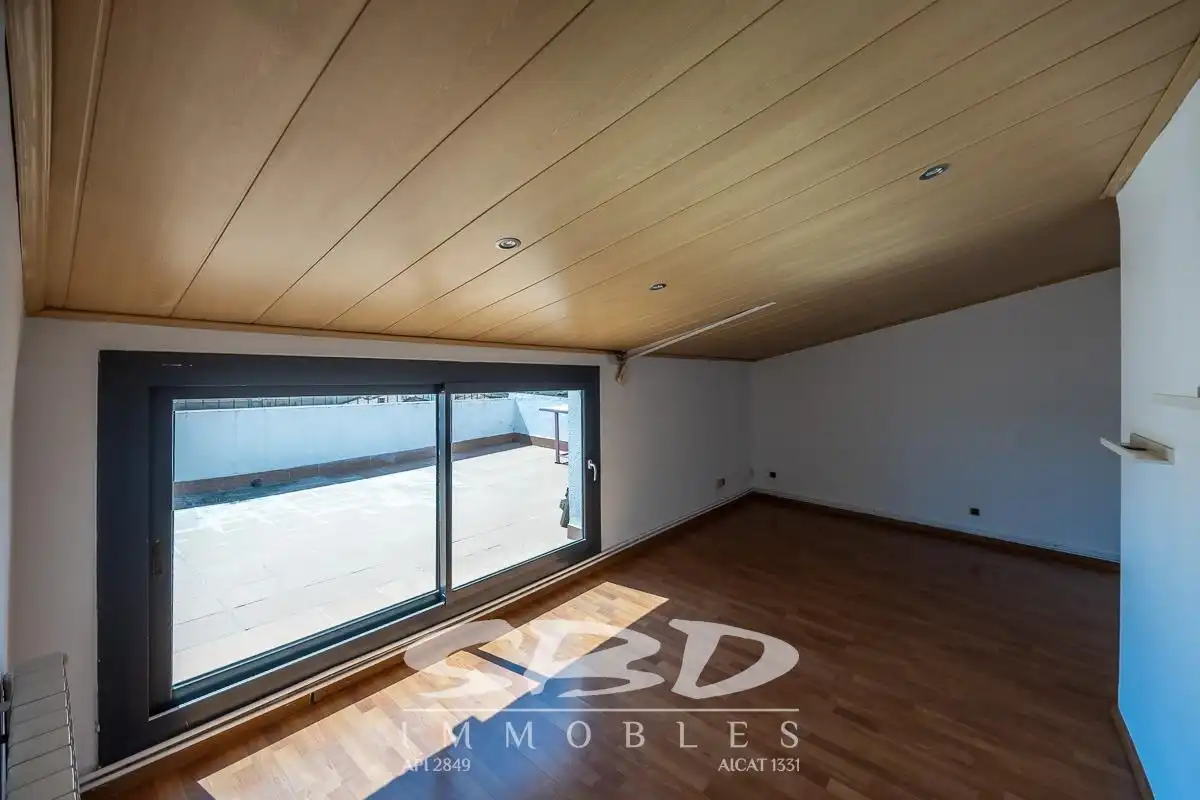 Terraza de Ático en venta en Sabadell con Calefacción y Terraza
