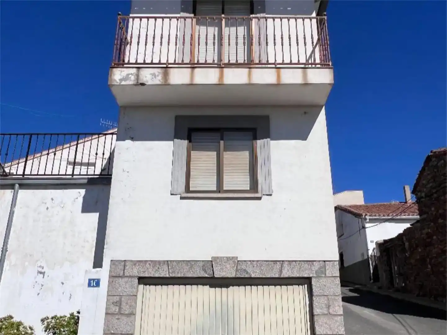 Vista exterior de Casa o chalet en venta en Solana de Rioalmar con Balcón