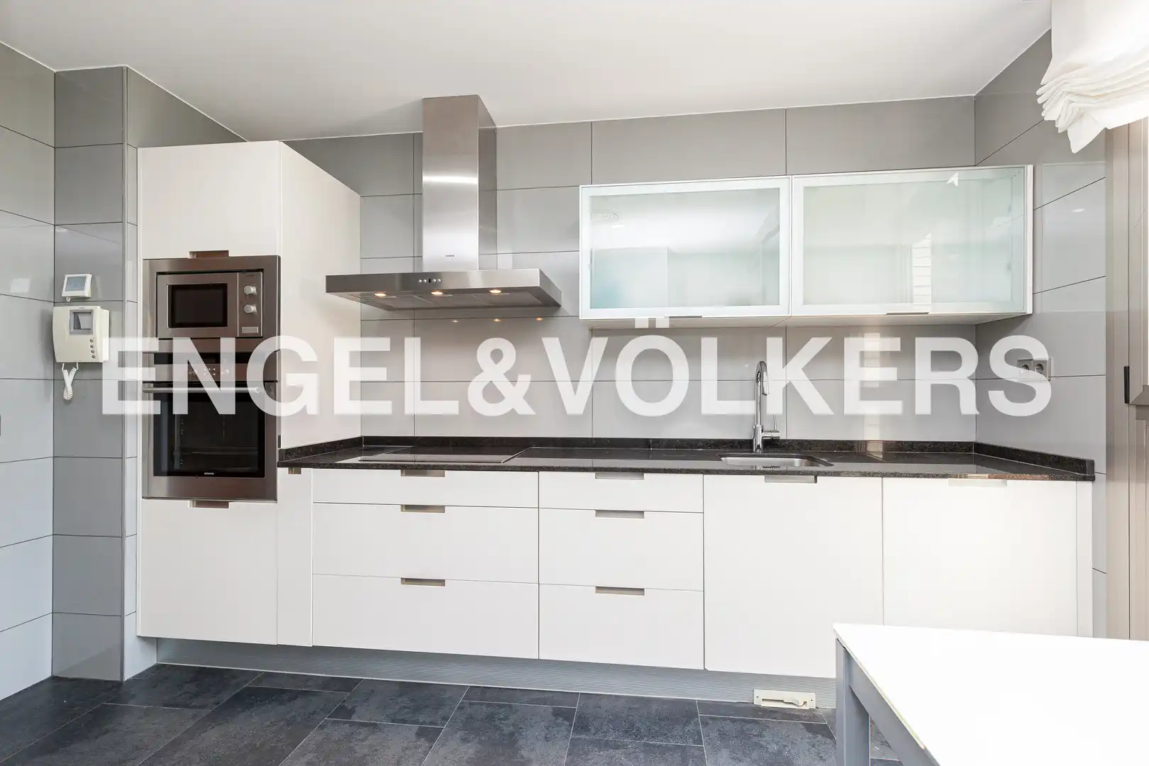 Cocina de Ático de alquiler en Pozuelo de Alarcón con Calefacción, Jardín privado y Terraza