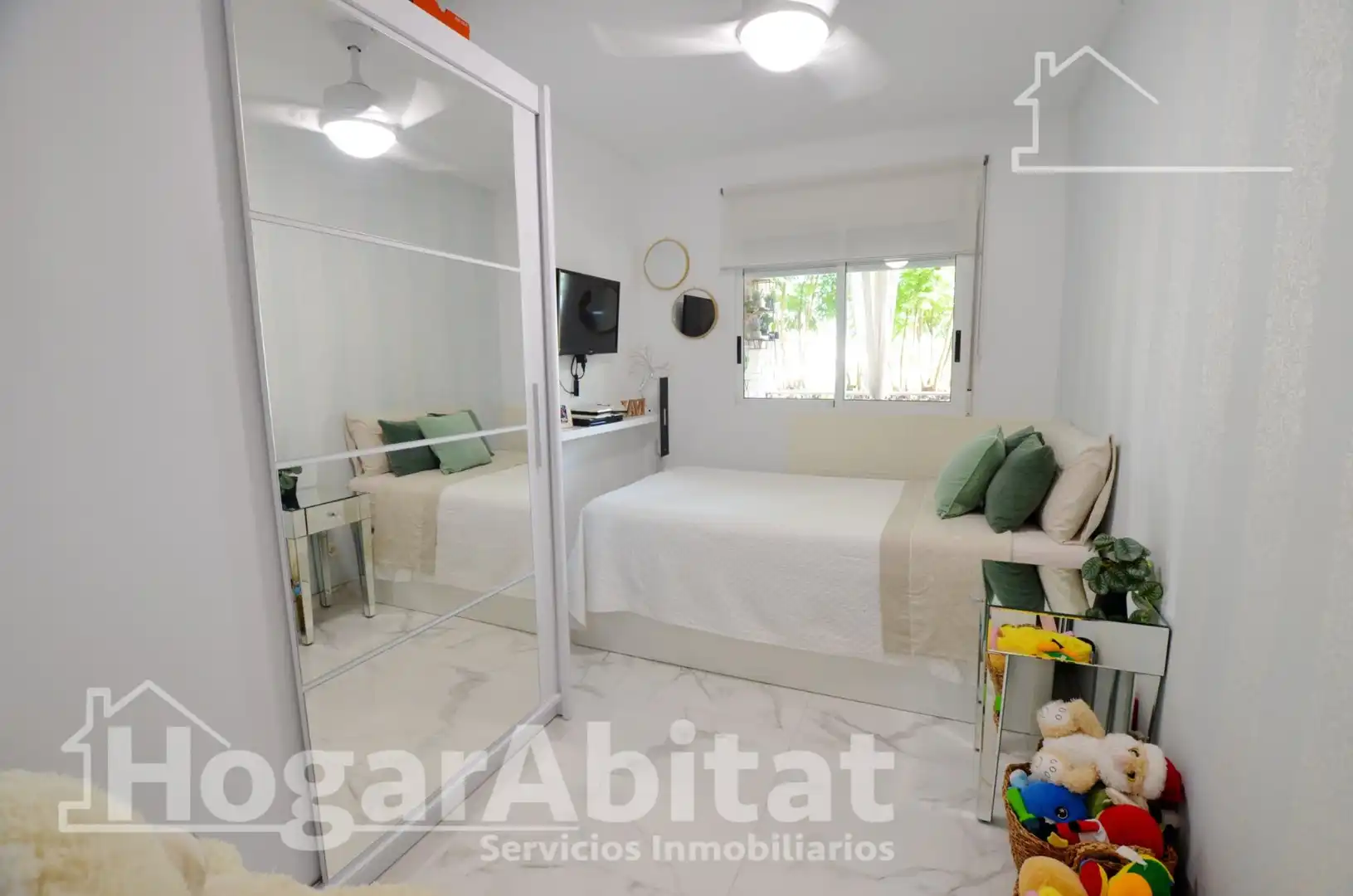 Bedroom of Flat for sale in Mutxamel  with Air Conditioner, Heating and Terrace