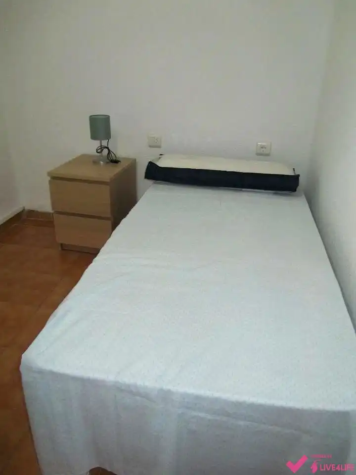 Bedroom of Flat for rent in Valencia  with Terrace and Furnished