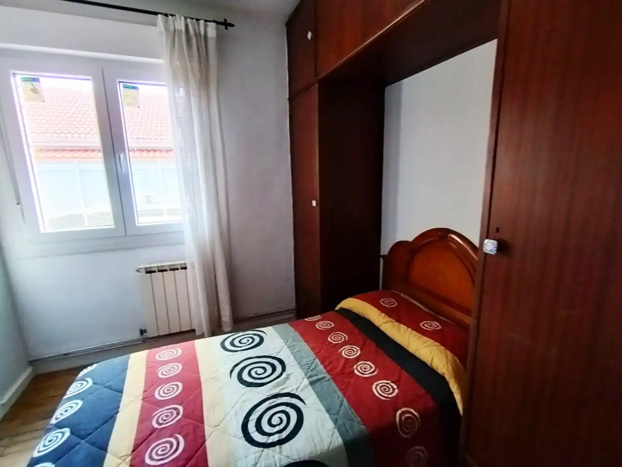 Habitación de Piso en venta en Villarcayo de Merindad de Castilla la Vieja con Calefacción, Amueblado y Horno